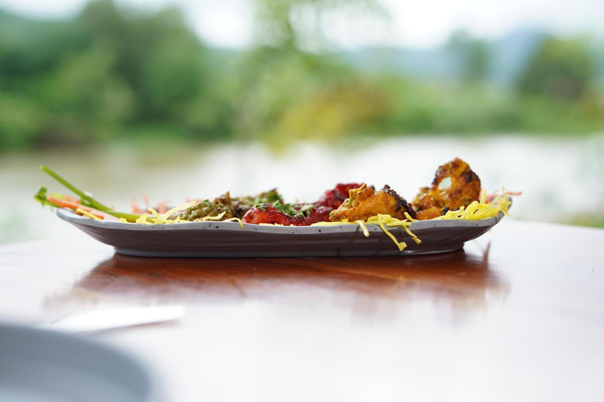 The Boat Club,Karjat Hotel ภายนอก รูปภาพ
